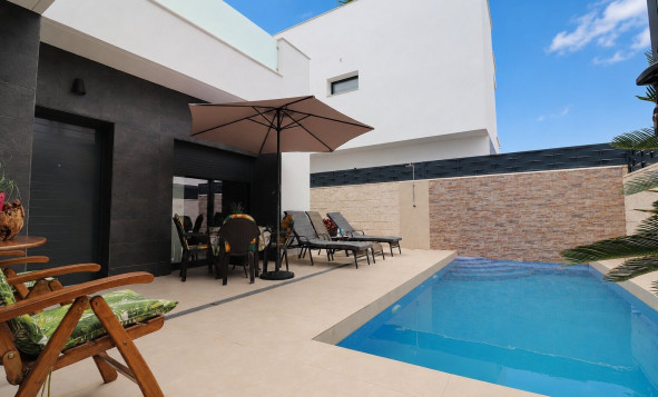 Reventa - 3. Casa indepiende - Benijófar - Costa Blanca Sur