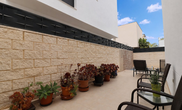 Reventa - 3. Casa indepiende - Benijófar - Costa Blanca Sur