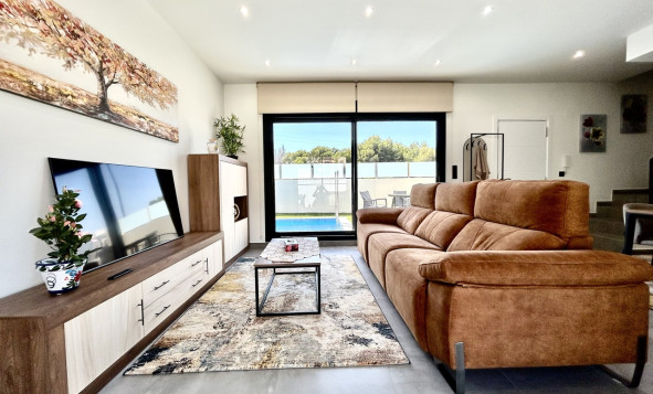 Reventa - 3. Casa indepiende - Villamartin - Costa Blanca Sur