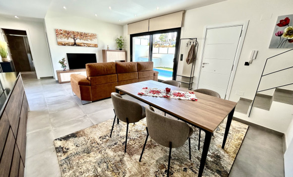 Reventa - 3. Casa indepiende - Villamartin - Costa Blanca Sur