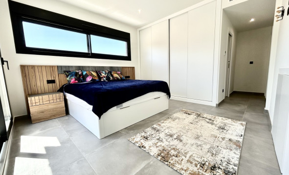 Reventa - 3. Casa indepiende - Villamartin - Costa Blanca Sur