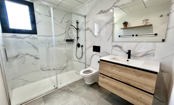 Reventa - 3. Casa indepiende - Villamartin - Costa Blanca Sur
