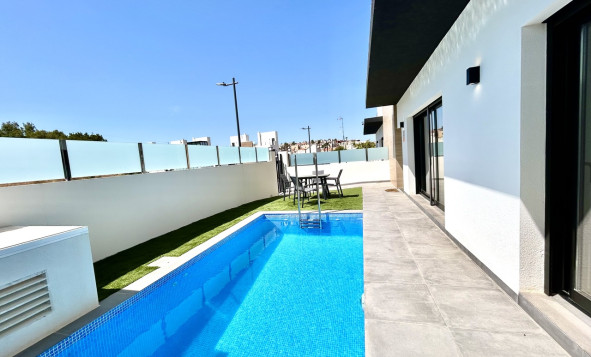 Reventa - 3. Casa indepiende - Villamartin - Costa Blanca Sur