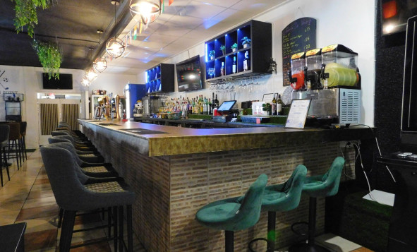 Reventa - Propiedades comerciales - San Miguel de Salinas - Costa Blanca Sur