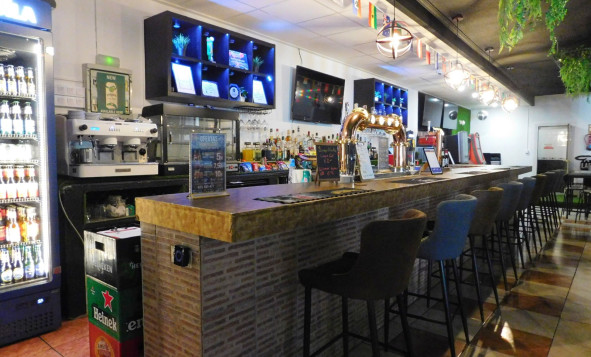 Reventa - Propiedades comerciales - San Miguel de Salinas - Costa Blanca Sur