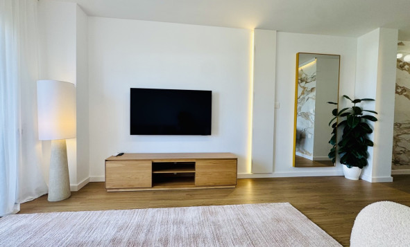 Reventa - 1. Apartamento / piso - Punta Prima - Costa Blanca Sur