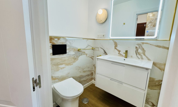 Reventa - 1. Apartamento / piso - Punta Prima - Costa Blanca Sur