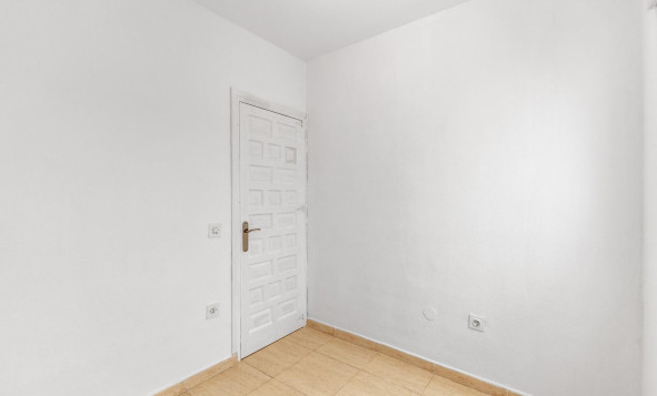 Reventa - 1. Apartamento / piso - Torrevieja - Puerto Deportivo