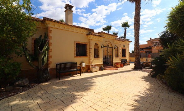 Resale - 3. Detached house - Formentera del Segura - Fincas de La Vega