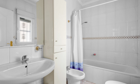 Resale - 4. Semi-detached villa - Ciudad Quesada - Costa Blanca South