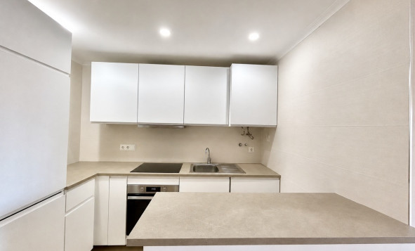 Reventa - 1. Apartamento / piso - Villamartin - Costa Blanca Sur