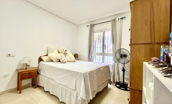 Reventa - 1. Apartamento / piso - Villamartin - Costa Blanca Sur