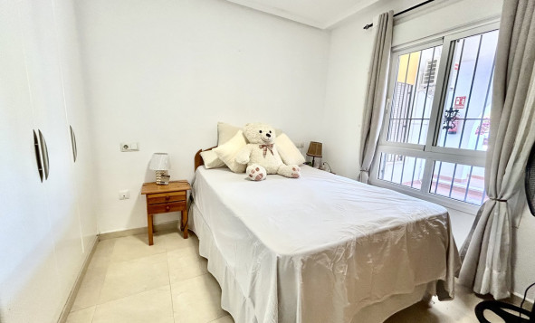 Reventa - 1. Apartamento / piso - Villamartin - Costa Blanca Sur
