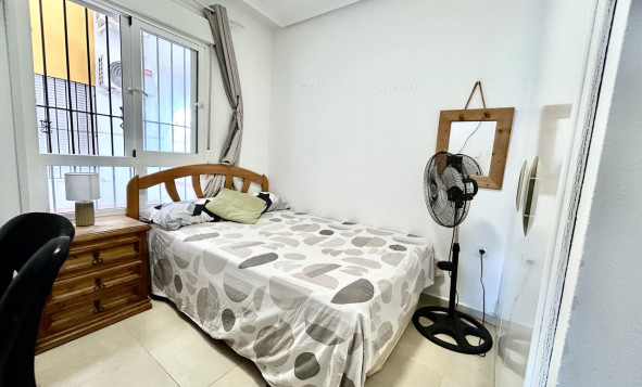Reventa - 1. Apartamento / piso - Villamartin - Costa Blanca Sur