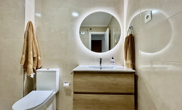 Reventa - 1. Apartamento / piso - Villamartin - Costa Blanca Sur