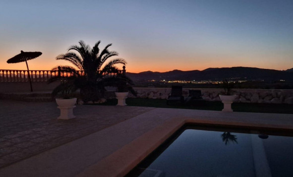 Reventa - 3. Casa indepiende - Pinoso - Costa Blanca Norte 
