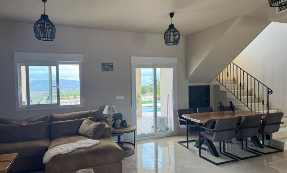 Reventa - 3. Casa indepiende - Pinoso - Costa Blanca Norte 