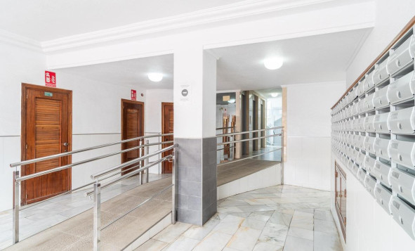 Reventa - 1. Apartamento / piso - Torrevieja - Curva del Palangre