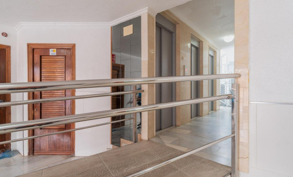 Reventa - 1. Apartamento / piso - Torrevieja - Curva del Palangre