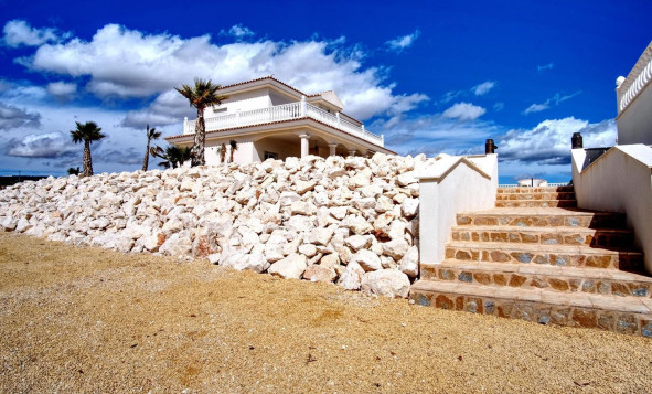 Resale - 3. Detached house - Pinoso - Costa Blanca North