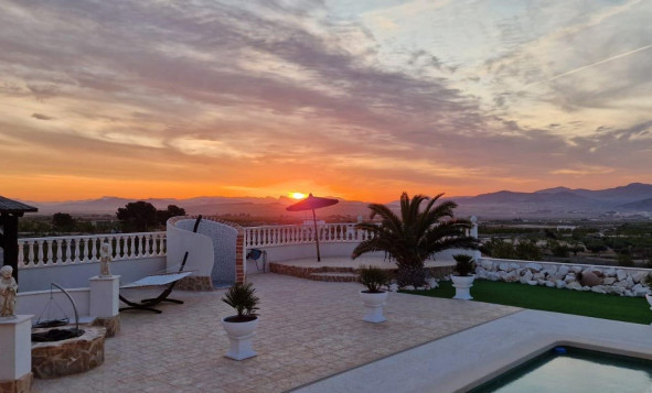 Resale - 3. Detached house - Pinoso - Costa Blanca North