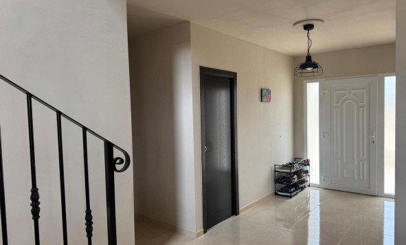 Resale - 3. Detached house - Pinoso - Costa Blanca North