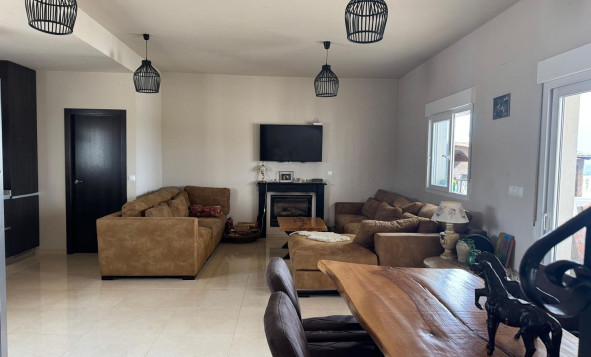 Resale - 3. Detached house - Pinoso - Costa Blanca North