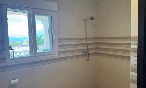 Resale - 3. Detached house - Pinoso - Costa Blanca North