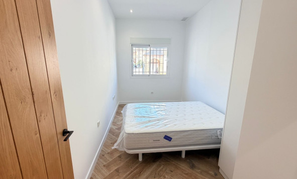 Herverkoop - 2. Town house / tussenwoning - Catral - Costa Blanca Zuid