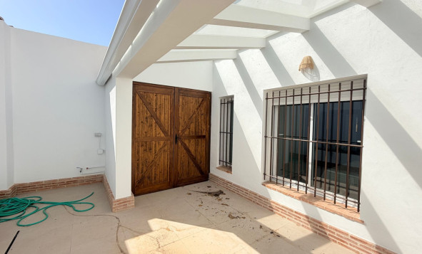 Herverkoop - 2. Town house / tussenwoning - Catral - Costa Blanca Zuid