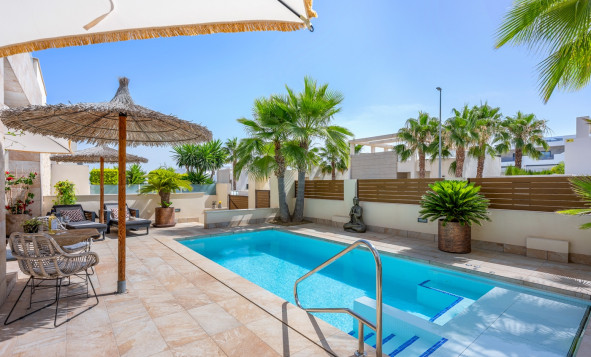 Herverkoop - 3. Vrijstaande villa - Benijófar - Costa Blanca Zuid
