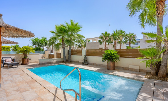 Herverkoop - 3. Vrijstaande villa - Benijófar - Costa Blanca Zuid