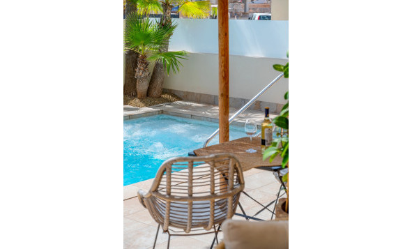 Herverkoop - 3. Vrijstaande villa - Benijófar - Costa Blanca Zuid