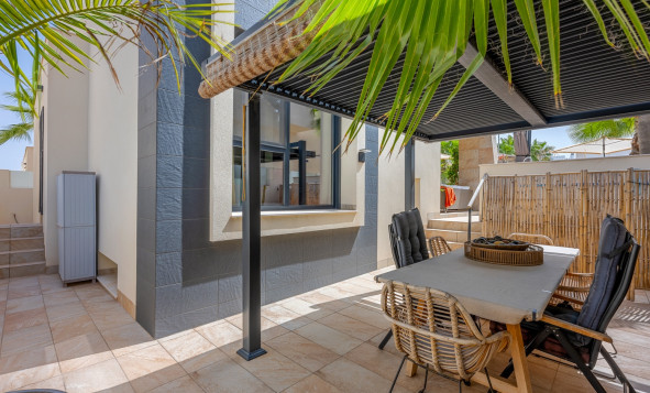 Herverkoop - 3. Vrijstaande villa - Benijófar - Costa Blanca Zuid