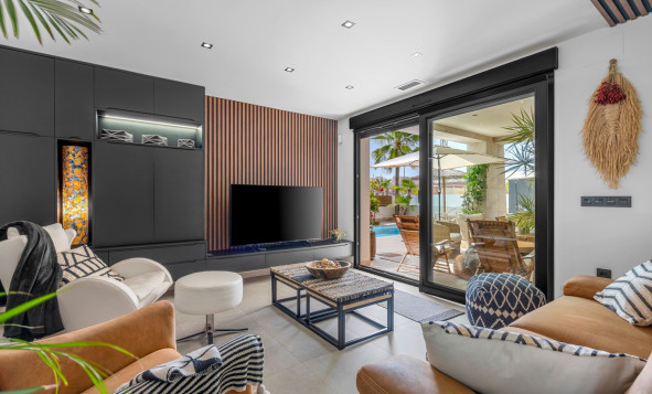 Herverkoop - 3. Vrijstaande villa - Benijófar - Costa Blanca Zuid