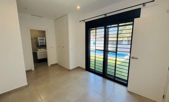 Herverkoop - 3. Vrijstaande villa - San Pedro del Pinatar - Lo pagan