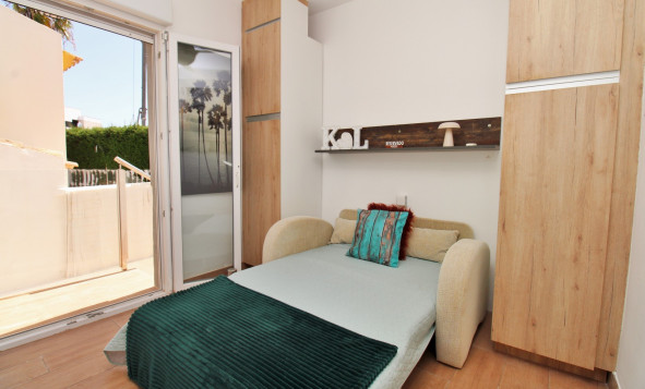 Herverkoop - 3. Vrijstaande villa - Villamartin - Costa Blanca Zuid