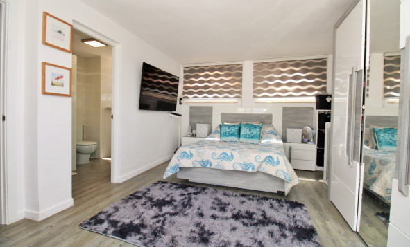 Herverkoop - 3. Vrijstaande villa - Villamartin - Costa Blanca Zuid
