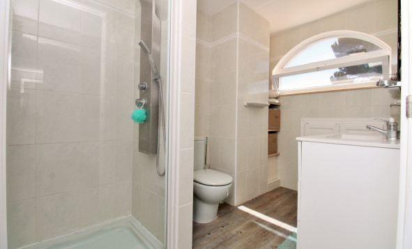 Herverkoop - 3. Vrijstaande villa - Villamartin - Costa Blanca Zuid
