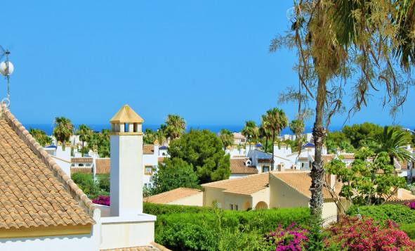 Herverkoop - 3. Vrijstaande villa - Villamartin - Costa Blanca Zuid