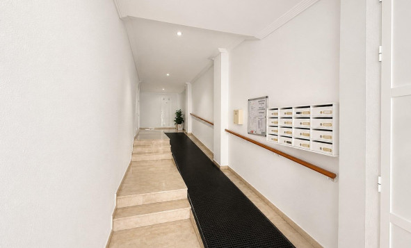 Resale - 1. Apartment / flat - Torrevieja - Costa Blanca South