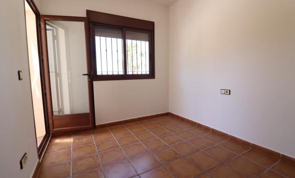 Herverkoop - 4. Halfvrijstaande villa - Algorfa - Costa Blanca Zuid