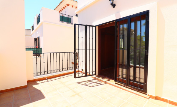 Herverkoop - 4. Halfvrijstaande villa - Algorfa - Costa Blanca Zuid