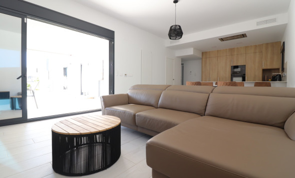 Herverkoop - 3. Vrijstaande villa - Algorfa - Costa Blanca Zuid
