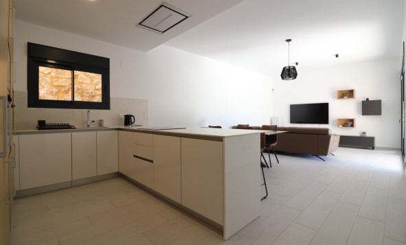 Herverkoop - 3. Vrijstaande villa - Algorfa - Costa Blanca Zuid