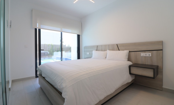 Herverkoop - 3. Vrijstaande villa - Algorfa - Costa Blanca Zuid