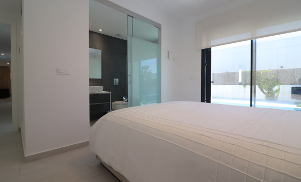 Herverkoop - 3. Vrijstaande villa - Algorfa - Costa Blanca Zuid