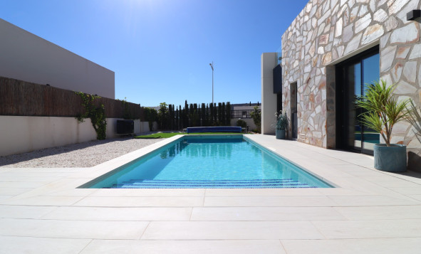 Herverkoop - 3. Vrijstaande villa - Algorfa - Costa Blanca Zuid