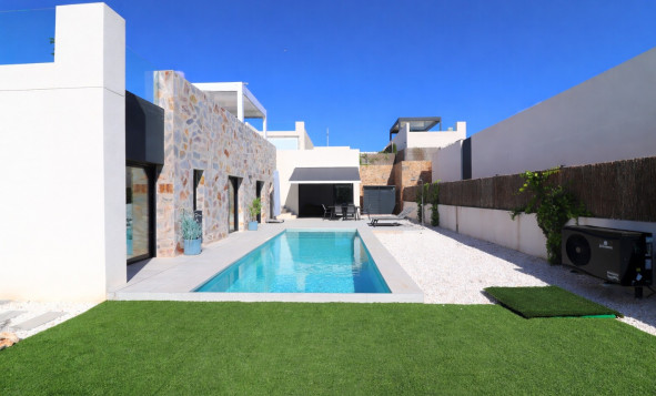 Herverkoop - 3. Vrijstaande villa - Algorfa - Costa Blanca Zuid