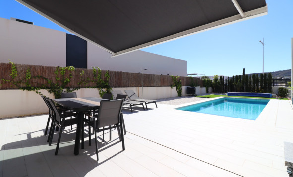 Herverkoop - 3. Vrijstaande villa - Algorfa - Costa Blanca Zuid